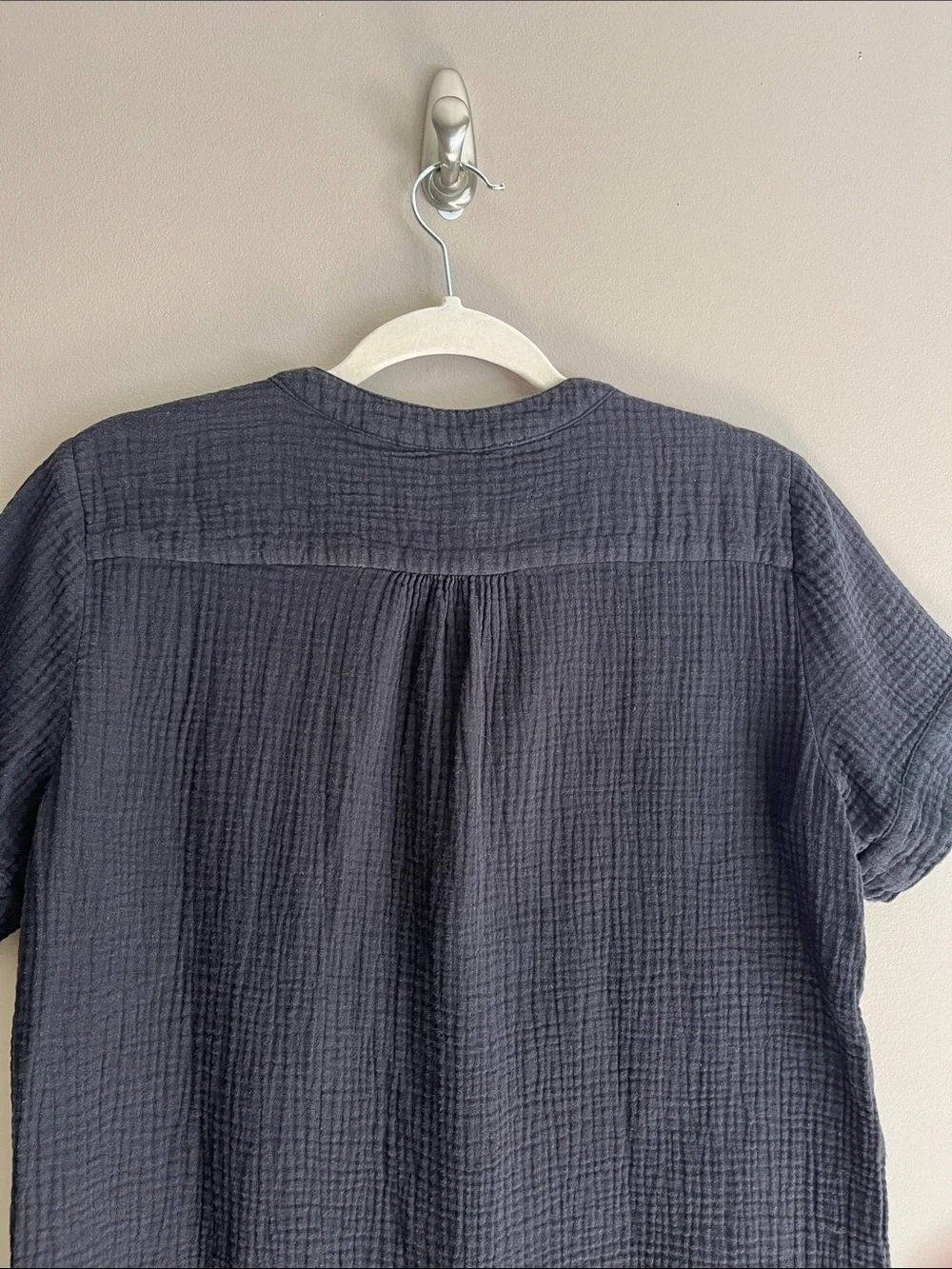 J Crew V-neck Double-Gauze Popover black Top size small
